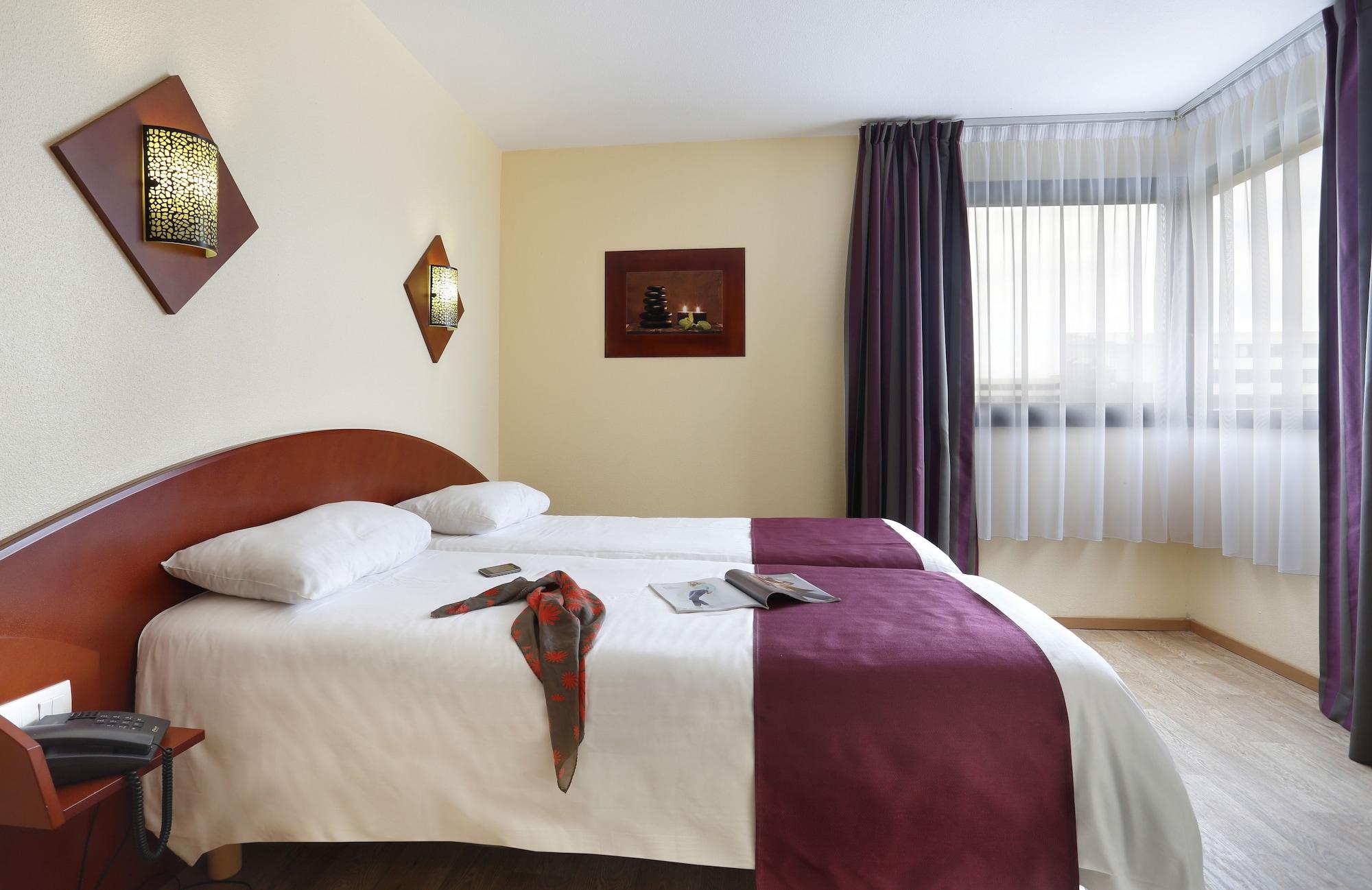 Du Futuroscope Hotel Chasseneuil-du-Poitou Εξωτερικό φωτογραφία